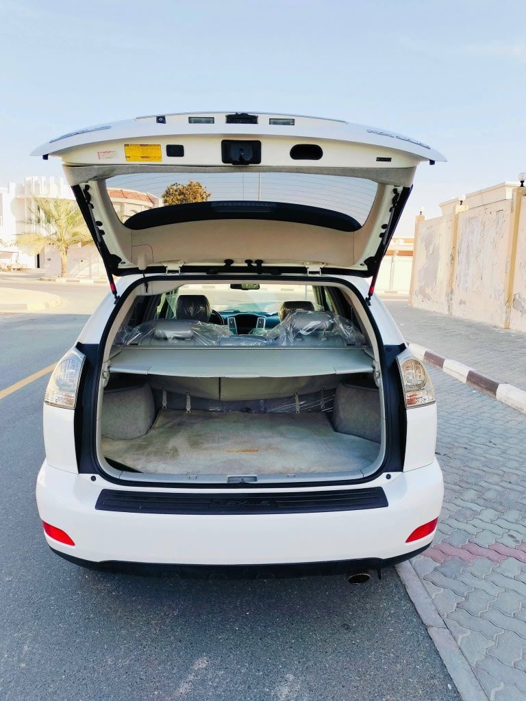 DekingTips's tweet image. Lexus RX350 AWD FULL OPTION Sunroof
2007 Model

Neat and clean Body
Non Accidental Guaranteed
Very Fresh Interior Exterior 
Dual AC with Climate Control
145k Driven Miles

price 13Million Naira buying shipping and clearing