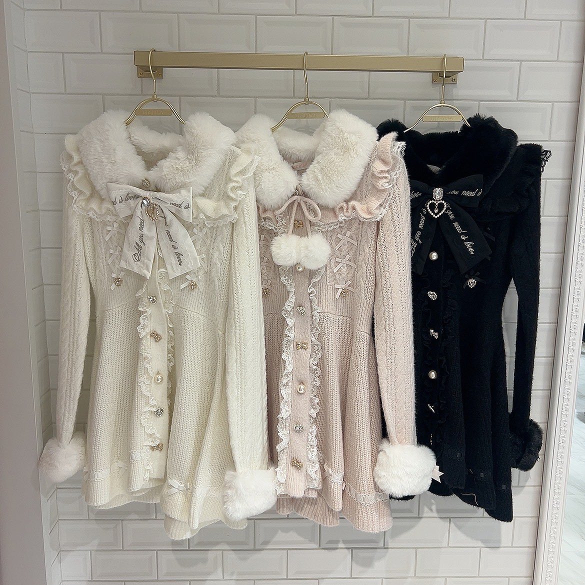 LIZLISA ファーカラーぺプラムカーディガン ファーカラーぺプラム