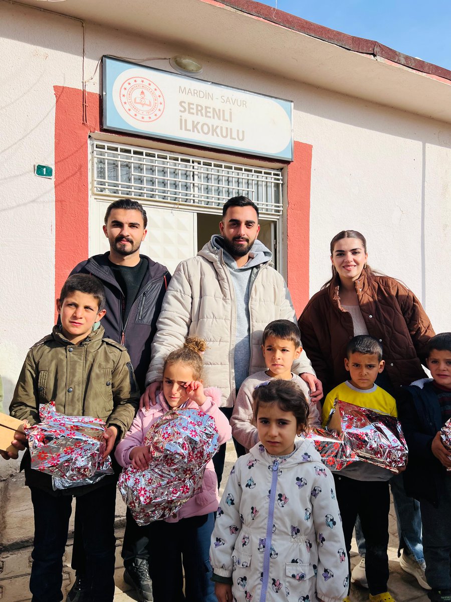 Üniversitemiz bünyesinde faaliyet gösteren Kitap Okuma Atölyesi Topluluğu, sosyal sorumluluk çalışmaları kapsamında Serenli İlkokulu’nda 2. Okuma Kardeşliği Etkinliğini gerçekleştirdi.
<a href="/ibrahimozcosar/">ibrahim özcoşar</a>
<a href="/mardinartuklu/">Mardin Artuklu Üniversitesi</a>
<a href="/Abdurrahimkplan/">Abdurrahim Kaplan</a>