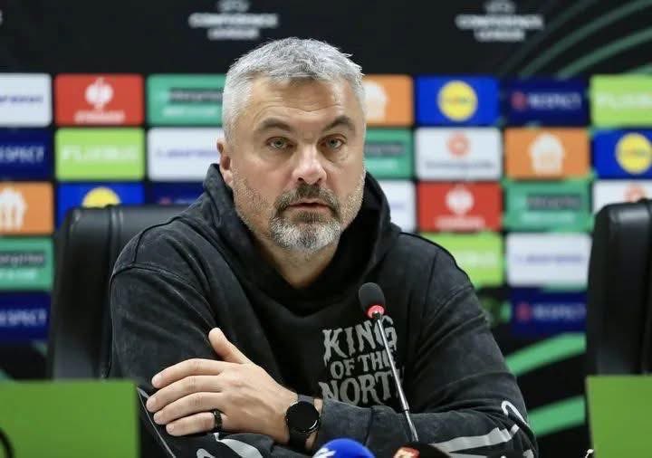 🗣 Samsunspor T. D. Thomas Reis: "Elendiğimiz için hiç üzgün değilim zaten bu turnuvada olmayı hak etmemiştik. Turnuvada final oynaması gereken iki takım dün akşam Gaziantep'te yarı final maçı oynadı.

Kupanın gerçek sahibi Trabzonspor’u pazartesi akşamı yenen Galatasaray’dır.