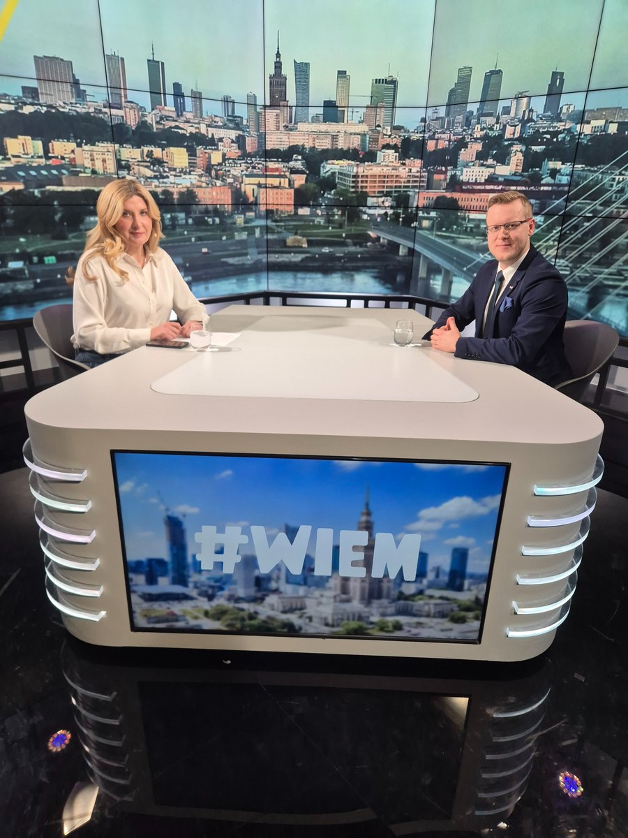 AleksanderOlech's tweet photo. Tak było, #wiem
Zapraszam do @OnetWiadomosci
Film od 1:25:00
https://t.co/47P5io162d https://t.co/MGmJMbKmNf