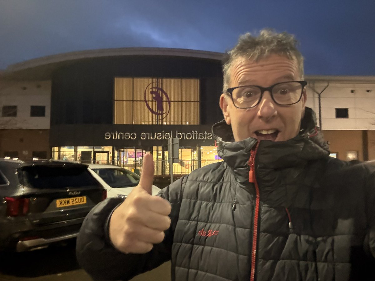 Stafford_SteveG's tweet photo. Treadmill run ๐โโ๏ธ again.
5.5 miles. 9.40 pace.
Back on 1 hour 10k pace. ๐
Maybe 10k next week.
Target of 8/9 mile at end of Jan.
#WednesdayRun
#FitnessJourney
#WeightLossJourney
Good luck to Fletch & the boys tonight!! ๐ดโช๏ธโซ๏ธ
#mufc https://t.co/zcPLYPQR2s