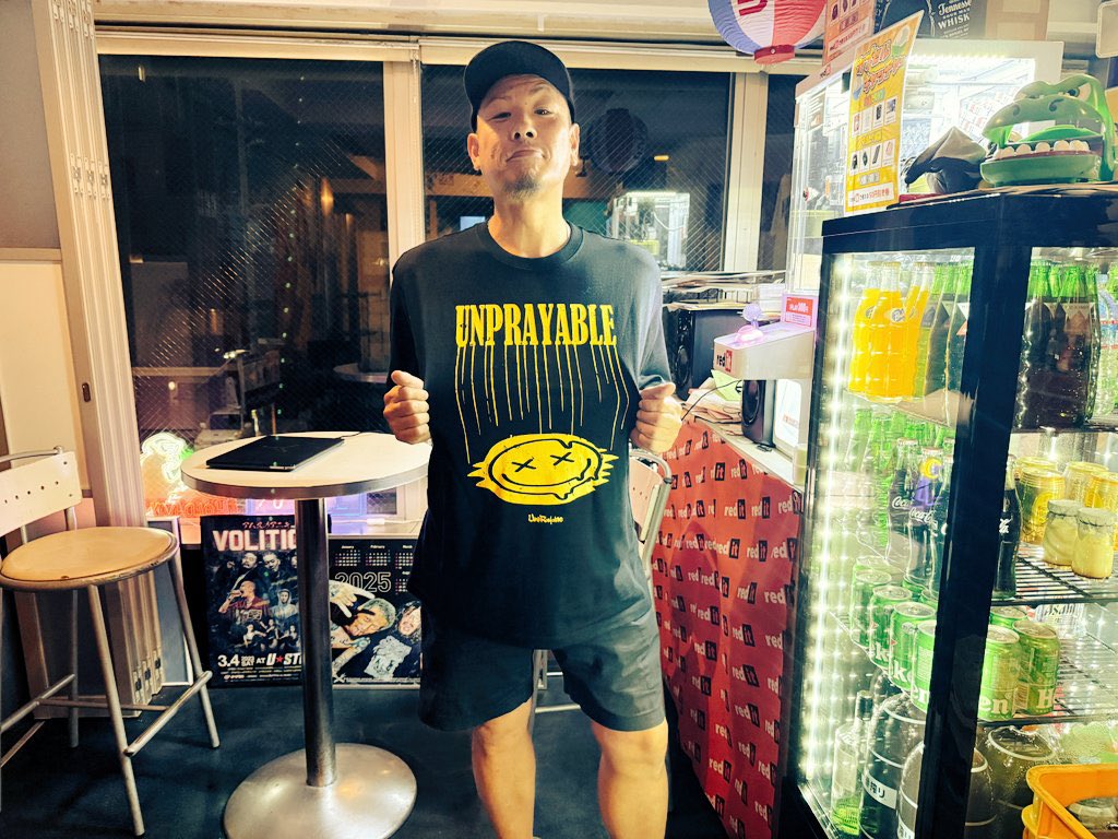 kaedefactory's tweet photo. UnpRayableのTシャツのデザインと印刷をさせていただきました。ライブ会場で絶賛発売中です。https://t.co/vV2R6YLv7h https://t.co/94q7NzZO4Y