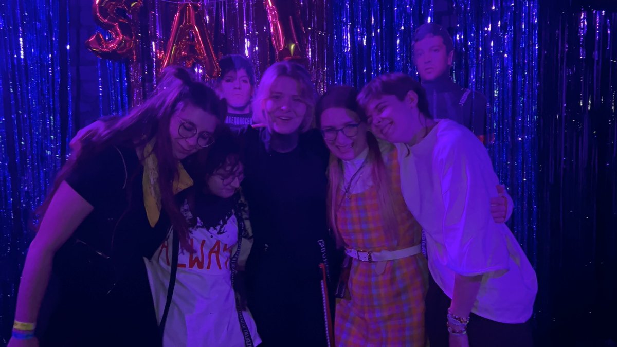 shlfolina's tweet image. ⭐️⭐️⭐️⭐️⭐️my team lov you girls!! #topparty