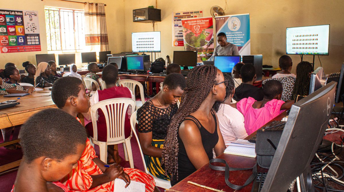 StMityana's tweet image. Take a look at some highlights from the HOLIDAY MAKERS Hands-On Digital &amp;amp; Multimedia Bootcamp 2026, which officially kicked off today on Monday at St. Elizabeth Girls’ School.

#GirlsInTech #Stegs