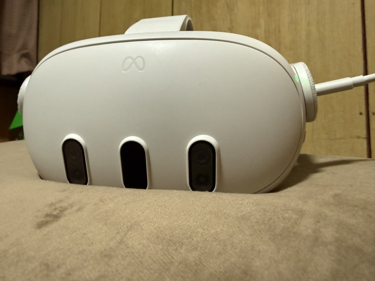 CHATA ✨３点set♡ メタクエスト3を買った🫠 これでぶいちゃとかいうものを経験してくるん