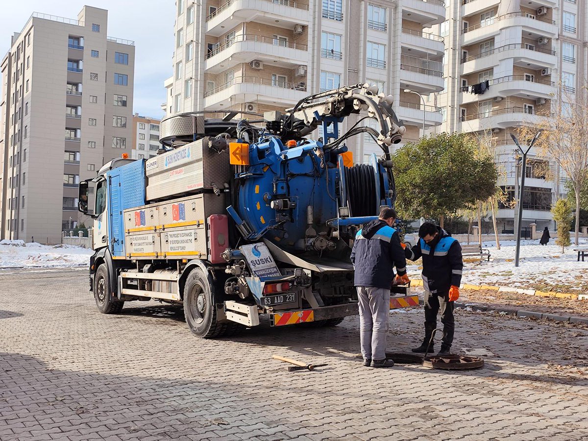 ŞUSKİ Genel Müdürlüğü olarak şehir merkezi ve tüm ilçelerimizde, vatandaşlarımızın vidanjör ve bakım-onarım talepleri ekiplerimiz tarafından anında karşılanarak 7/24 kesintisiz hizmet vermektedir.🚧

Hedefimiz sorunsuz bir altyapı