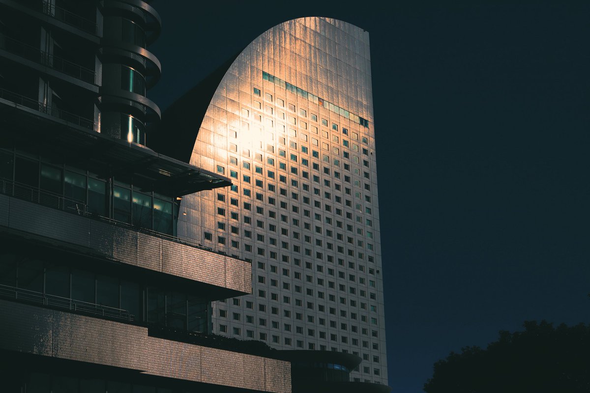 heijiro9's tweet image. オレンジ色に染まる街並み