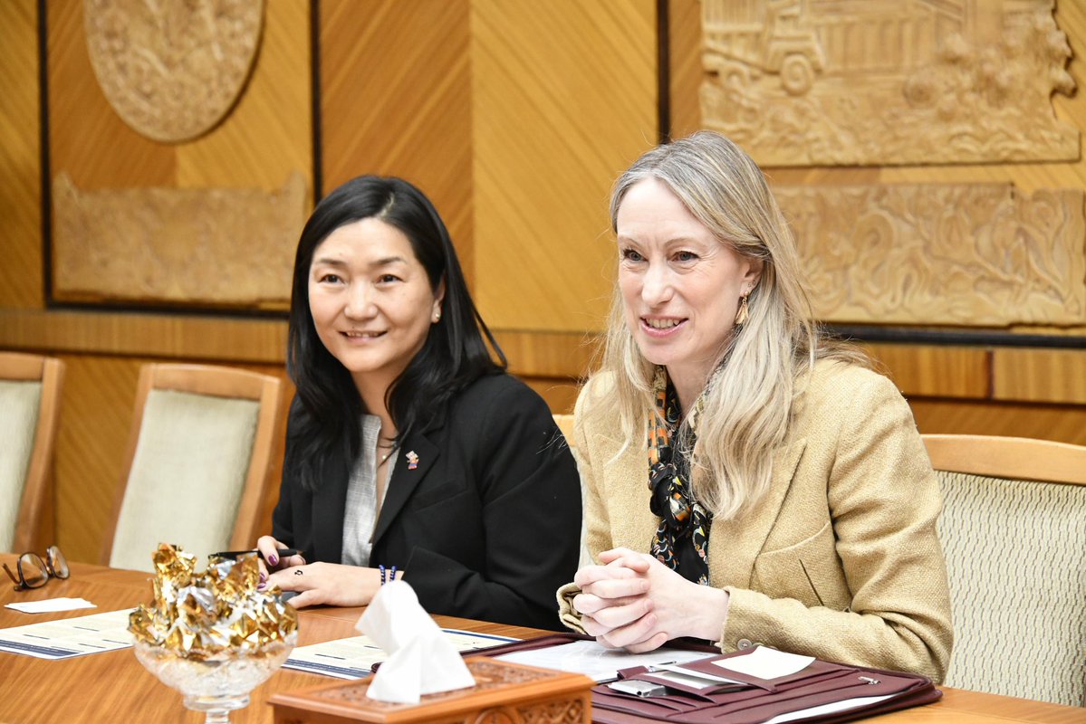 УИХ-ын гишүүн <a href="/LuvsanjamtsGanz/">Ганзоригийн Лувсанжамц</a> -тай уулзан Лондон хотын агаарын чанарын хяналтын сайн туршлага солилцох,УБ Метро төслийн талаар ярилцлаа. 

🇬🇧- н мэргэжилтнүүд УБ хотод тулгарч буй асуудлуудыг шийдэхэд туслан УБ хотыг ногоон, ухаалаг хот болоход зөвлөн ажиллаж б/на.