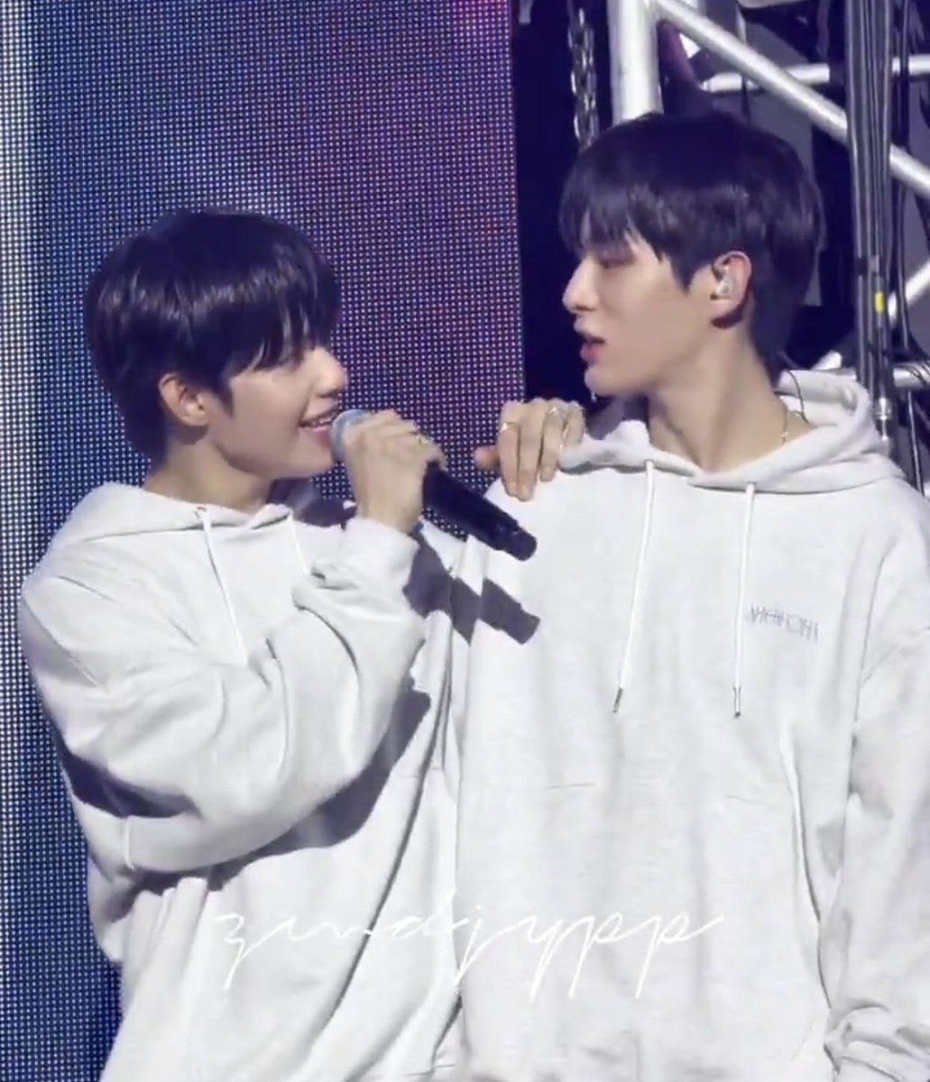 VJLstar's tweet image. chemistry so crazy it has me holding my breath