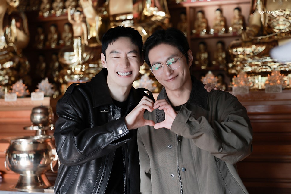 simpforjehoon's tweet image. cutie jehoon with kim sungkyu 🫶🏻