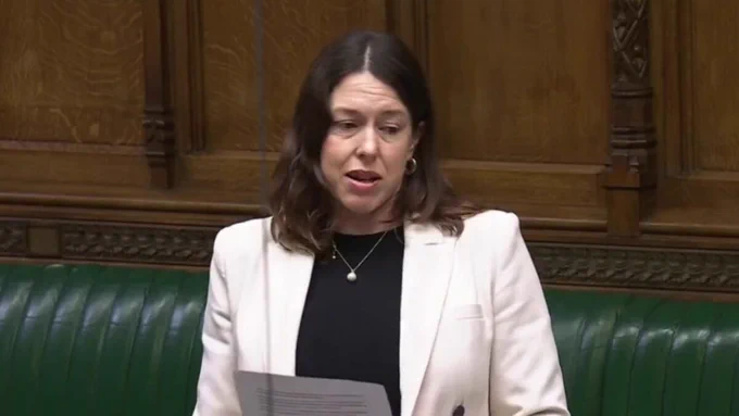 آلیس مکدونالد: بریتانیا باید علیه آپارتاید جنسیتی در افغانستان اقدام کند