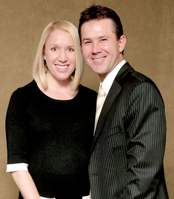 Ricky Ponting

If the larger eyes are on the Gal
And smaller eyes on the Fella..
Something's amiss
They're taking the piss
The male Ozzie Captain
Must sit to wizz
#EGI