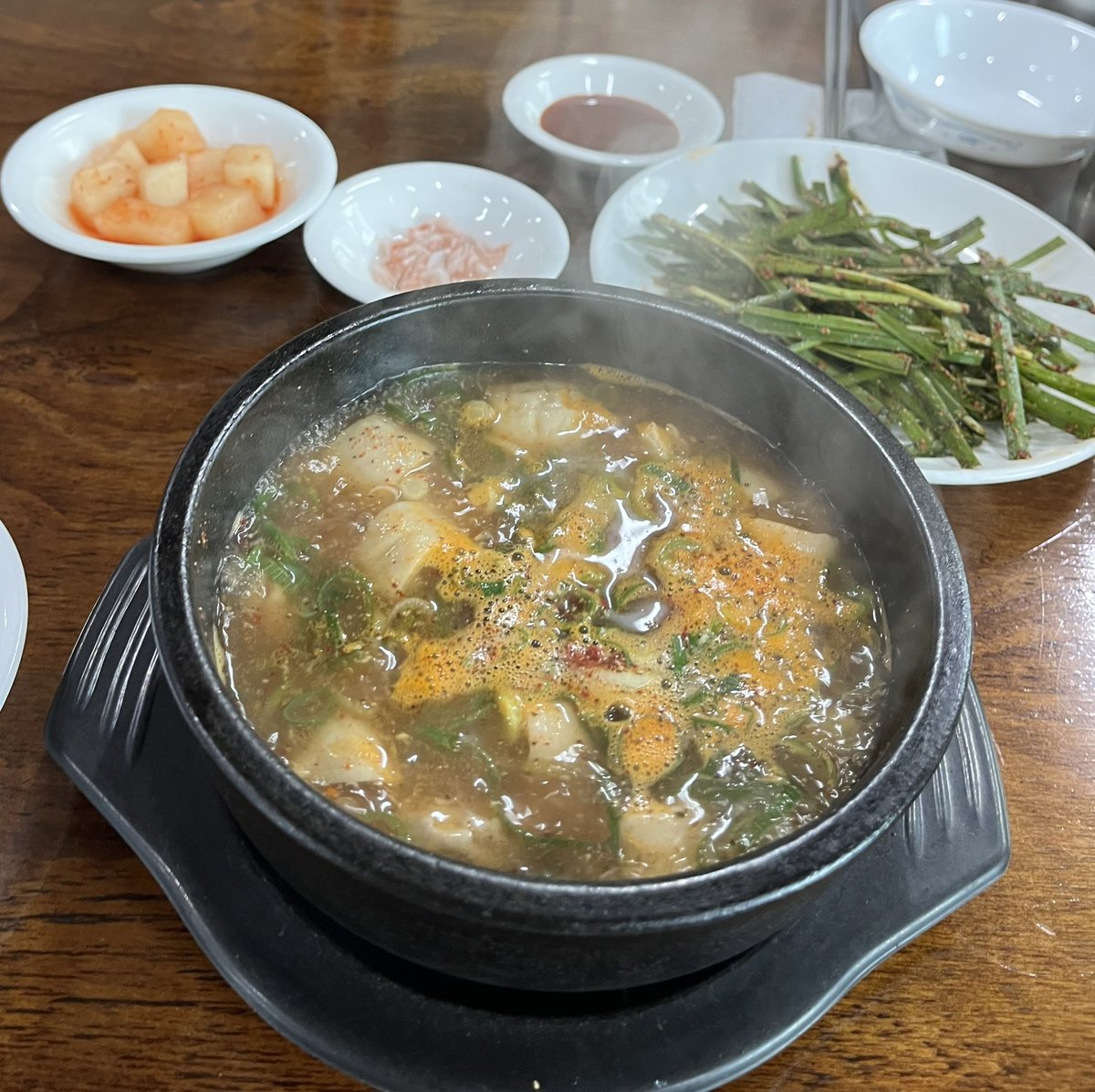 전주에서 먹은 돌솥비빔밥, 콩나물국밥, 막창국밥.