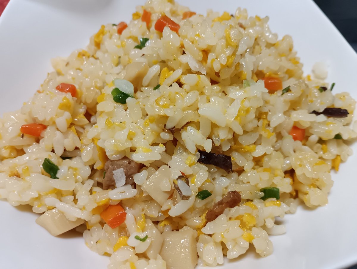 うどんと炒飯 炒飯の素を使って中華風焼うどん♪ レシピ・作り方 by 帰って来たVAN