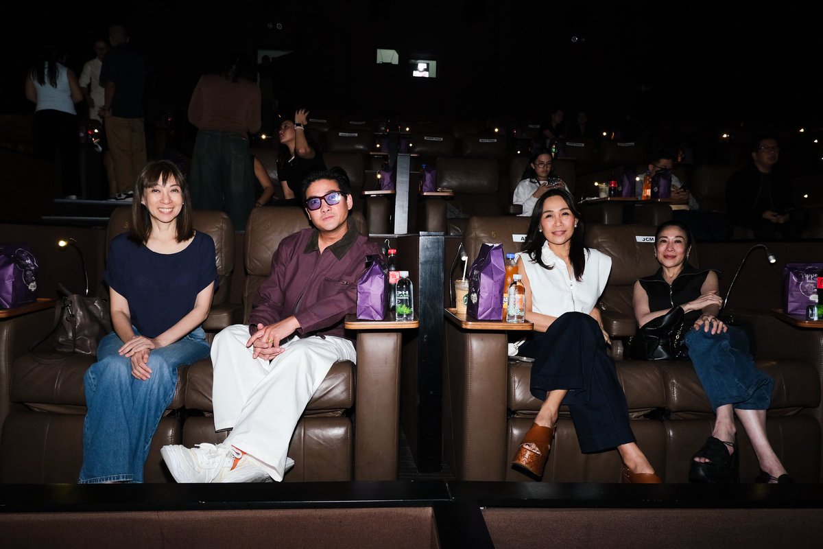 Sparkle_GMA's tweet photo. KILIG OVERLOAD for #LoveYouSoBad!
Here’s a look as Tim Yap hosts a special block screening of Love You So Bad with Will Ashley, Bianca De Vera, Dustin Yu, and the Sparkle family ✨
Here are some snaps from today’s event 📸
#TimYap #WillAshley #DustinYu https://t.co/tTTkvxC1uV