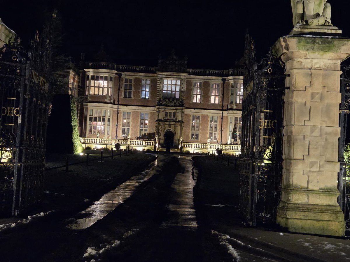TheDabbers's tweet photo. 💪| Thanks to Crewe Hall Health Club for hosting us last night as the Dabbers squad were put through their paces 🏃‍♂️ https://t.co/R1UIUgiPS4