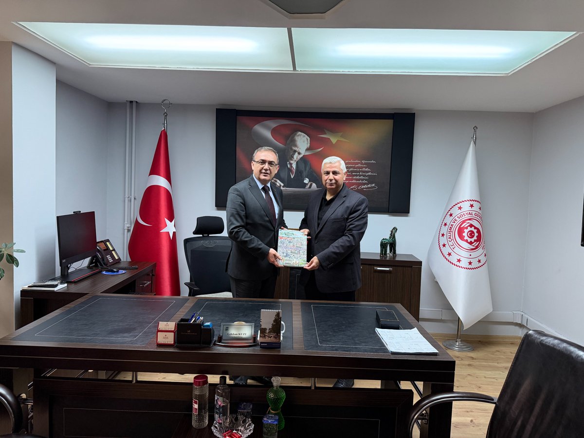 BURSA REHBERLİK ve TEFTİŞ GRUP BAŞKANI Gökhan KUZU ya ZİYARET.
Öz Orman İş Sendikamız Bölge Başkanı Yavuz BALCI Bursa Rehberlik ve Teftiş Kurulu Başkanı Sayın Gökhan KUZU yu Makamında ziyaret etti.İş hayatı ile ilgili istişarelerde bulundular. yavuzbaskan.com/?p=8354