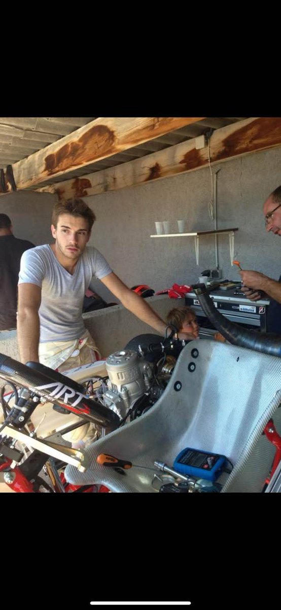 SoyMotor's tweet photo. 🚨Roban los karts de Jules Bianchi 

😢Philippe Bianchi ha compartido en sus redes sociales que les han robado el último kart de Jules, así como otros nueve chasis y los karts de sus nietos 

💔"Además del valor de los karts, lo que nos duele es el valor sentimental. Si ven algún kart JB17 en circulación, por favor, avísenme"

#F1