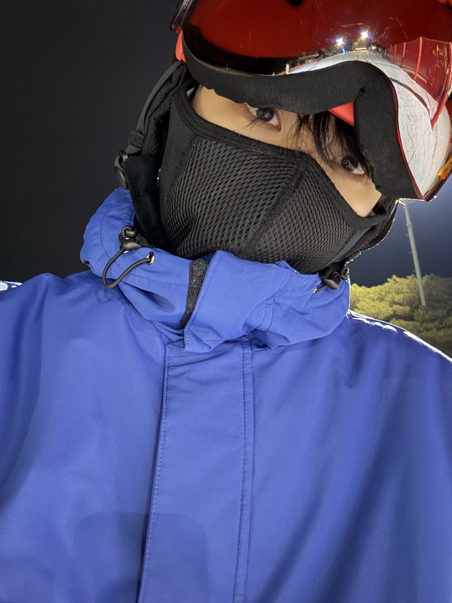 AB6IX_MEMBERS's tweet image. 스키 타고 왔어욤✌️