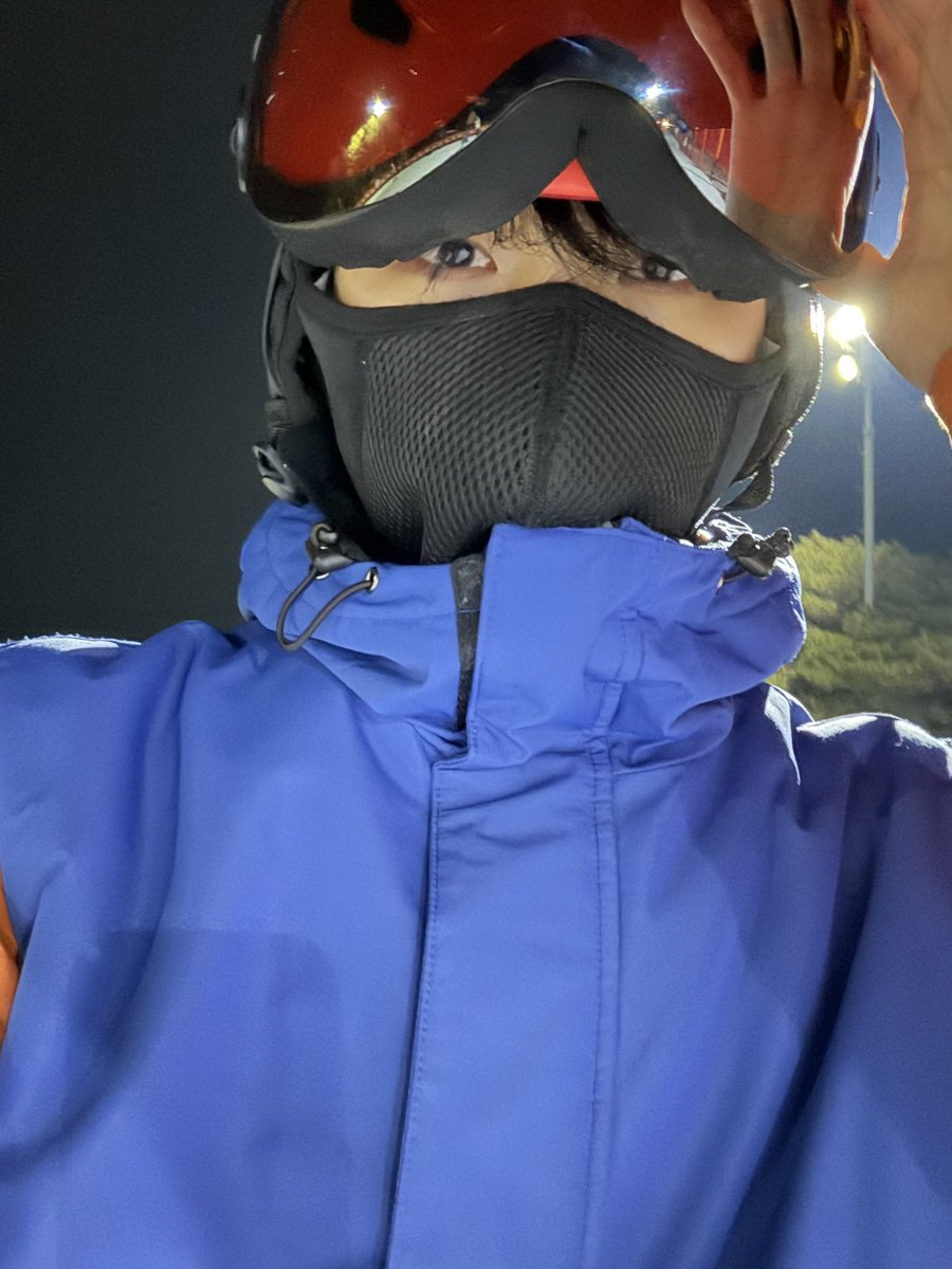 AB6IX_MEMBERS's tweet image. 스키 타고 왔어욤✌️