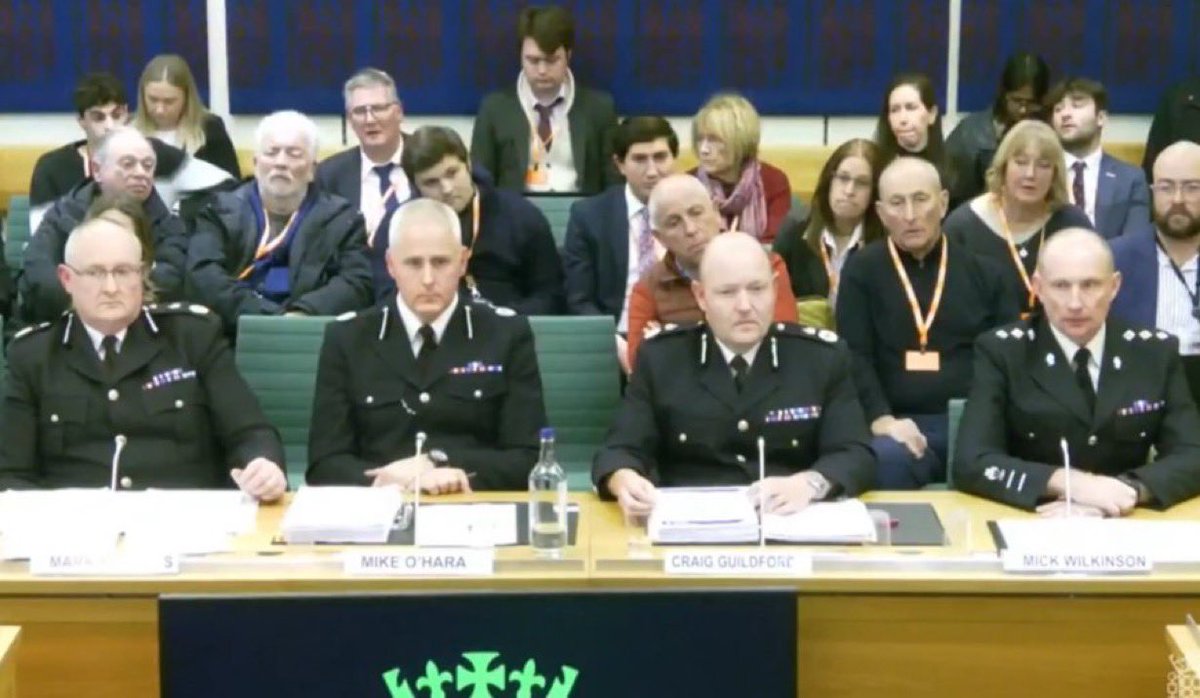 LizaRosen0000's tweet image. Fearless Lee Harris has just wrote the following statement about the Sharia police: 
“Here is the disgraced leadership of the corrupt, two-tier West Midlands Police.

Sack them for gross misconduct.
Strip them of their pensions.
Charge them with misconduct in public office and…