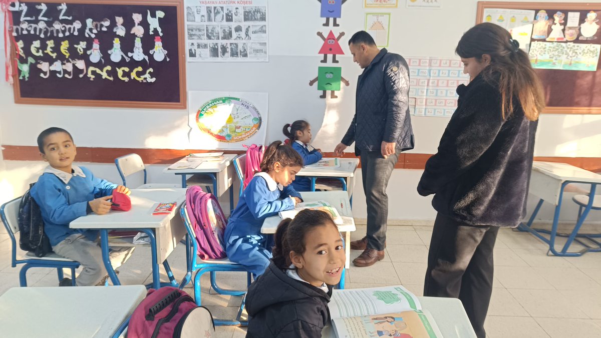 İlçe Millî Eğitim Müdürümüz Mustafa Bozgeyik ve Şube Müdürümüz Bünyamin Bozkurt, Gündoğan Şehit Mehmet Koç İlkokulunu ziyaret ederek eğitim-öğretim faaliyetlerine ilişkin incelemelerde bulundu.
<a href="/Gaziantep_MEM/">Gaziantep İl Millî Eğitim Müdürlüğü</a>
<a href="/Dr_Onderarpaci/">Dr. Önder ARPACI</a>
<a href="/MustafaBozgyk27/">Mustafa Bozgeyik</a>
<a href="/bunbozkurt/">bünyamin_bozkurt</a>