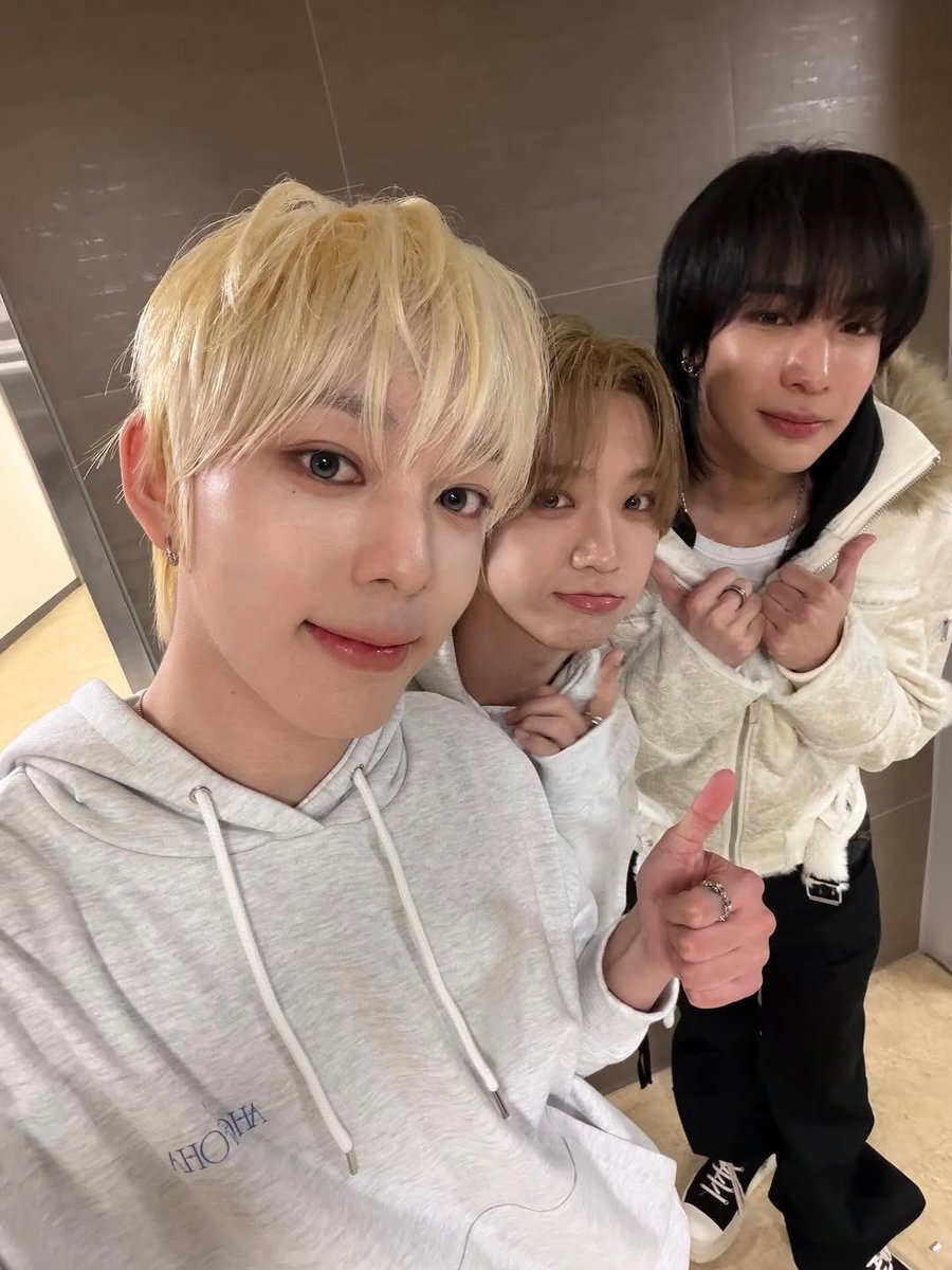 chihramishu's tweet image. hanseo with chihen and shuaibo 🥹