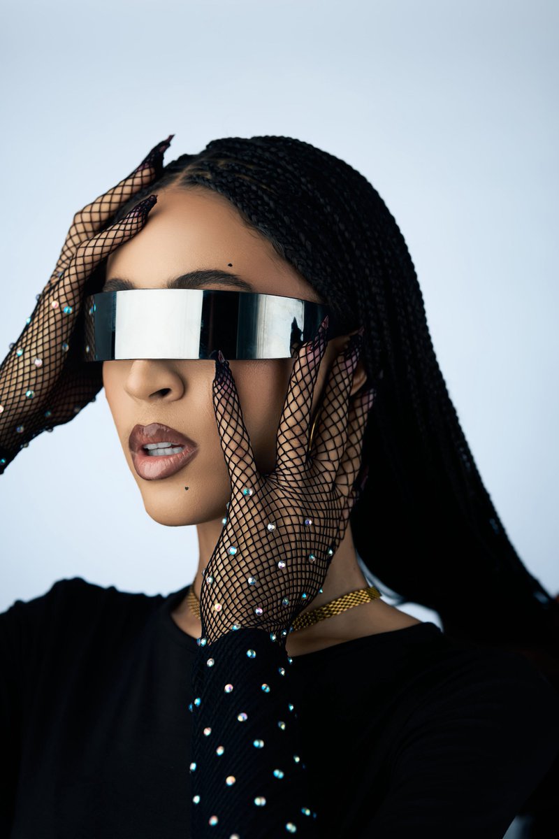 sarah 🤍 tweet media