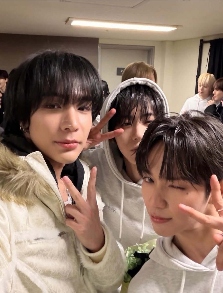 HanselBiscuitPH's tweet photo. WE FINALLY HAVE HANSEL SELCA😭 WE CHEER!!! https://t.co/PWm94nlfZT