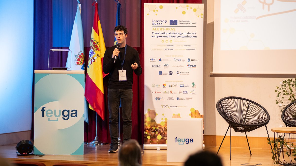 AlertPfas's tweet photo. Medir PFAS no basta: el reto es interpretar y decidir.
En @AlertPfas hemos presentado una herramienta de gestión del riesgo que integra muestreos, satélite, incendios y variables ambientales para convertir datos complejos en mapas y decisiones útiles.
🧠🌍
Presentación: @CETAQUA https://t.co/sSo7fTn79O