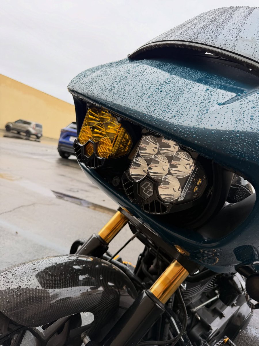 wwwMotorhelmets's tweet image. The saying goes “loud pipes save lives” because people hear you coming. Well bright lights make you visible! Contact us so we can mount some @bajadesigns lights on your motorcycle! And make your next ride a lot brighter #bajadesign #lp6 #lp9 #S1 #S2