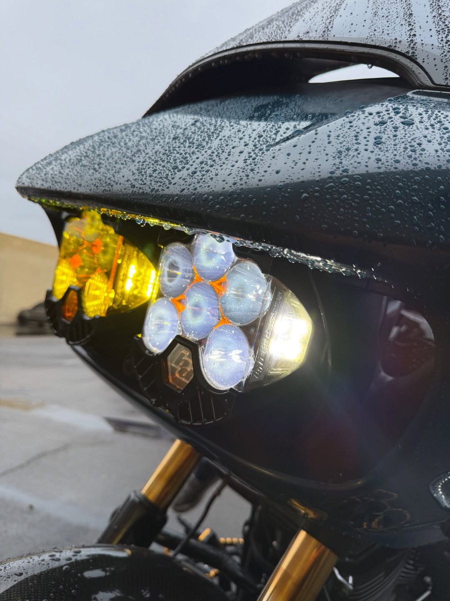 wwwMotorhelmets's tweet image. The saying goes “loud pipes save lives” because people hear you coming. Well bright lights make you visible! Contact us so we can mount some @bajadesigns lights on your motorcycle! And make your next ride a lot brighter #bajadesign #lp6 #lp9 #S1 #S2