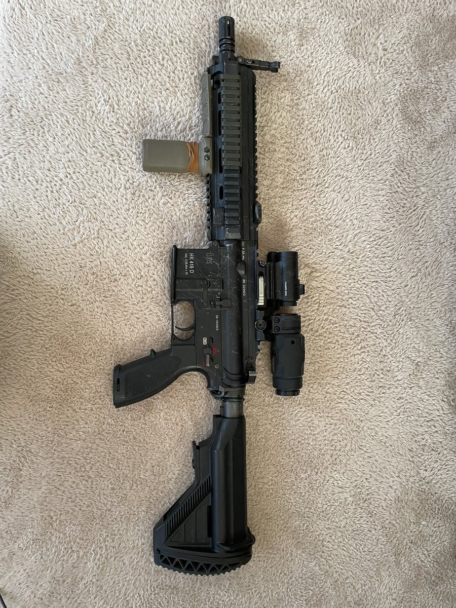 sumibiboy's tweet photo. #ミリタリー物販
DAS hk416
マガジン8本
レプ　M5s 実lrpマウント
レプ　3xmag
その他詳細は前回の物販見てください。
込20諭吉 https://t.co/ws1QLltogf