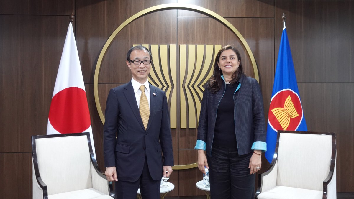amb_japan_asean's tweet image. Pleased to meet Dato' Astanah Abdul Aziz, @ASEAN DSG for the Political-Security Community, at #ASEAN HQ/SEC. We discussed ways to further strengthen ASEAN–🇯🇵 cooperation, as 🇯🇵 continues our enduring cooperation for #AOIP, in respect of ASEAN Centrality and Unity.