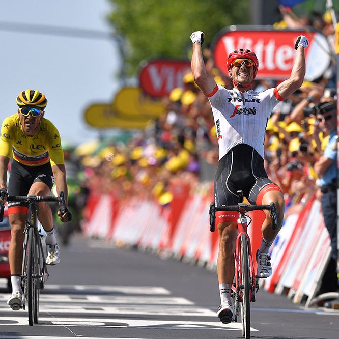 cycloben2's tweet photo. Today, the man who has been through heaven and hell, who is a crowned king of Roubaix (as there is a sector named after him), and who still has at least one excellent classics season ahead of him as he approaches the end of his career...

Alles gute zum Geburtstag, John Degenkolb! 🎂