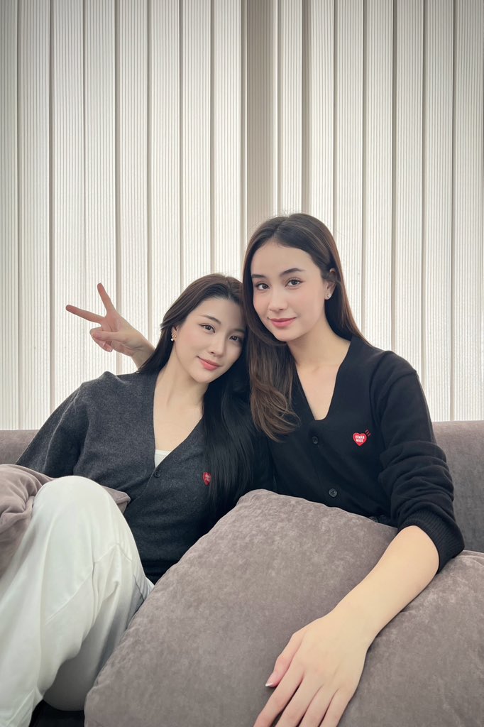 PoisonousLoveGL's tweet image. เอาน้ำตาลมาเสิร์ฟอุนแม่ทุกคนงับ ♥️

#aangelinaass #ginnynatnicha 
#จินเจ #GinJay