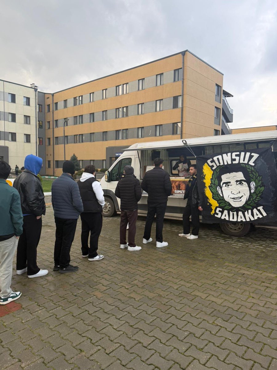 Kırklareli UNIGFB olarak; Sefa Kalya Yardımlaşma Haftası kapsamında, Ahmet Cevdet Paşa KYK Yurdunda hayır lokması dağıtımında bulunduk.

#SefaKalyaYardımlaşmaHaftası
#UNIGFB