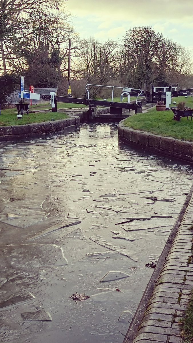 Watford Locks tweet media