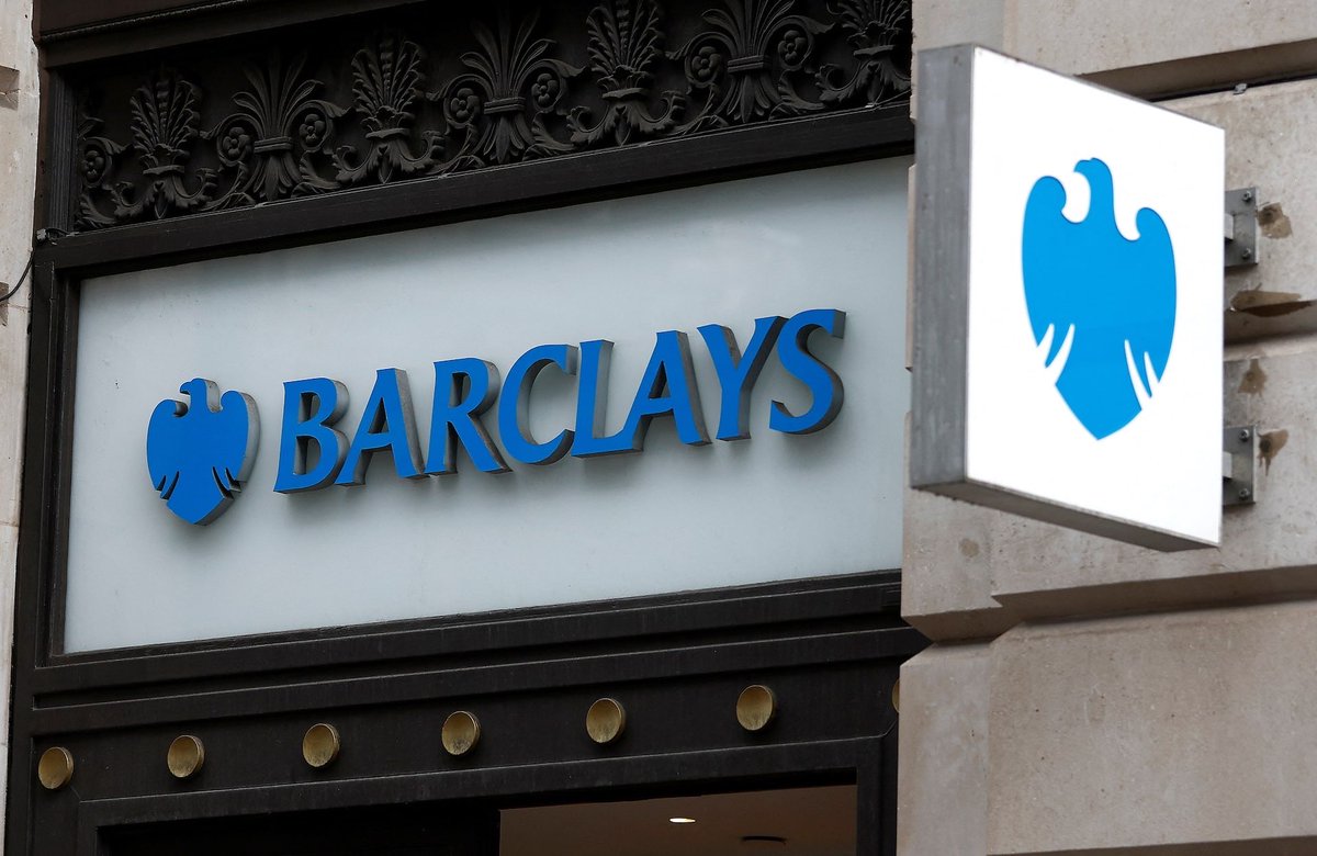 🚨Big Banking Crypto Move! 💼 Barclays just bought a stake in Ubyx, a US  stablecoin startup—its first in the space! Exploring regulated tokenized  money. Signaling of mainstream continued crypto adoption.📈🔒
