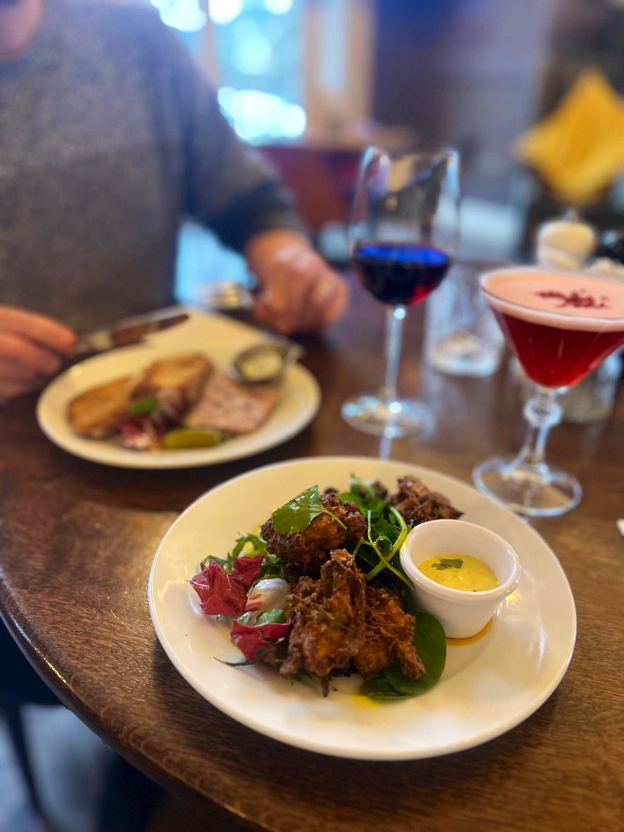Delicious seasonal side dishes on our new winter set menu 😍 you can now enjoy 2 courses for £19 or 3 courses for £23 🍴

#wintersetmenu #youngspubs #london #teddington #seasonalmenu