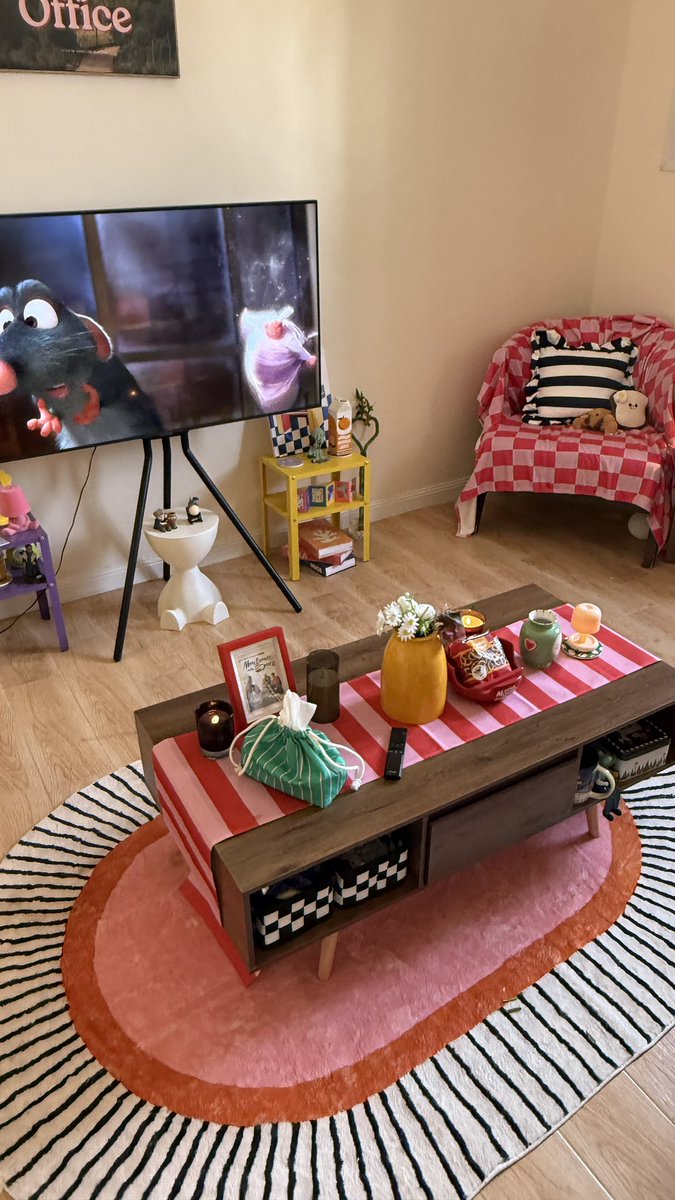 llnenaa's tweet image. التغيرات في صالتي باقي مستمرة