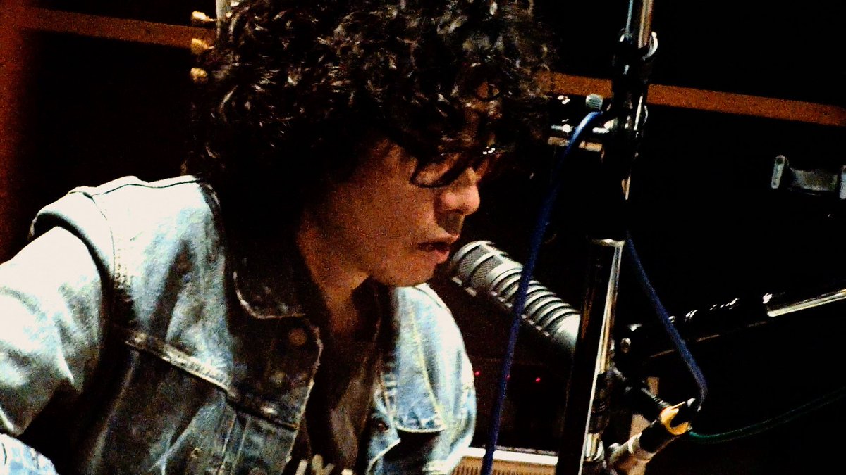 saitokazuyoshi's tweet photo. 🔥Recording Movie 🔥

1/9 0:00 配信スタート
「鏡よ鏡」🪞

※ドラマ『#おコメの女－国税局資料調査課・雑国室－』主題歌

そして…
同日21:00
そのレコーディング映像を
YouTubeプレミア公開📺✨

────────
🗓1月9日 21:00 プレミア公開
「鏡よ鏡」Recording Movie
https://t.co/1s1gLcUEtX https://t.co/8g9phOZ4BJ