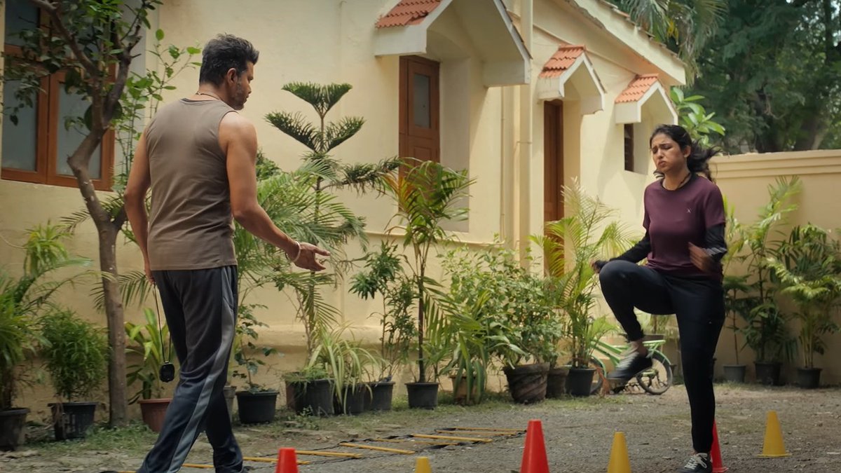 CinemasBroadway's tweet photo. naalai, naalai, naalai endru indrai izhakathey ! https://t.co/FvFMY8nzbX