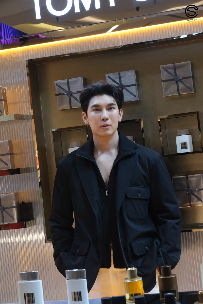 SuppasitChannel's tweet image. เสิร์ฟความหล่อ👐🏻

MEW TOM FORD SOLEIL NEIGE

@MSuppasit
#TOMFORDBEAUTYTHxMEW