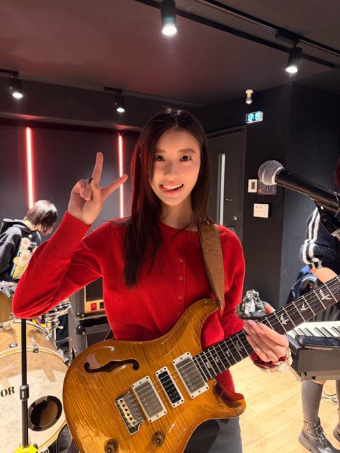 なんだこのビジュアルお化けバンド♡ #うたたねzzz #全員可愛い