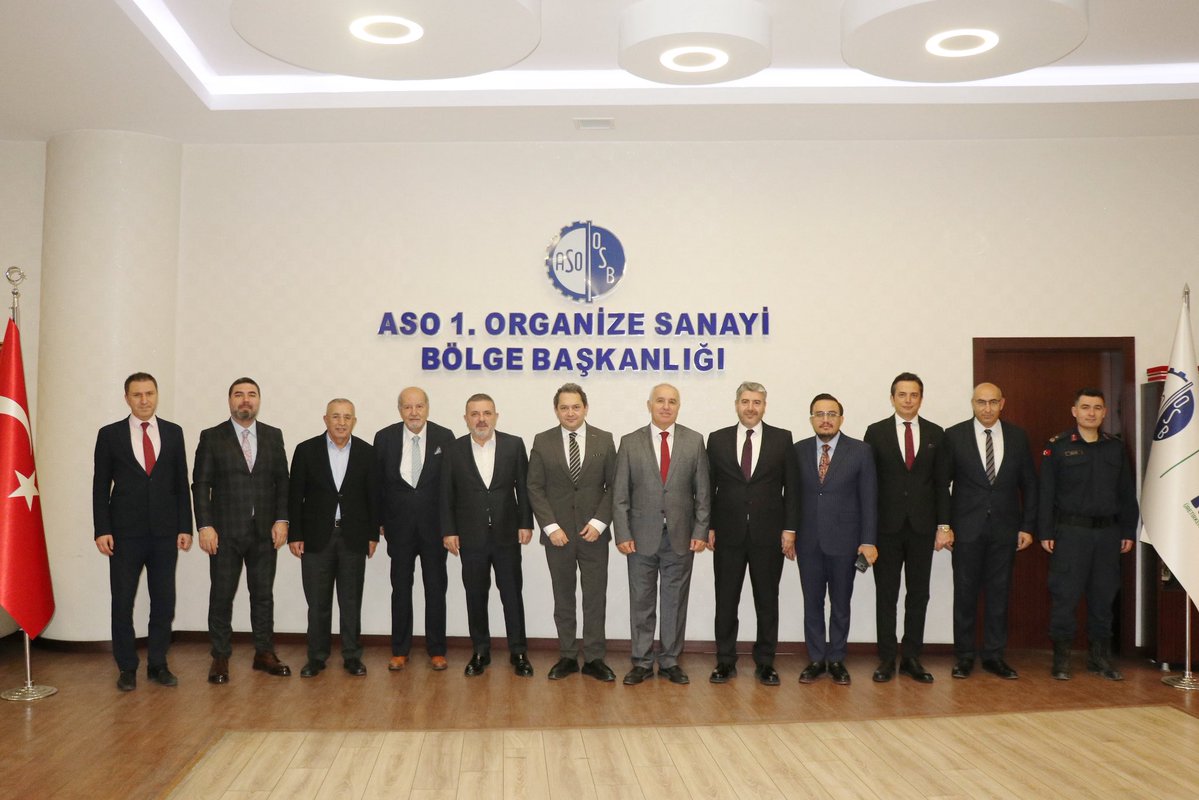 Sincan Kaymakamı Levent Kılıç, Sincan Belediye Başkanı Murat Ercan, Sincan İlçe Emniyet Müdürü Nail Akça, İlçe Jandarma Komutanı Eren Bacak ve AK Parti Sincan İlçe Başkanı Mustafa Özcan, ASO 1.OSB Yönetim Kurulu’nu ziyaret ederek hayırlı olsun dileklerini iletti.