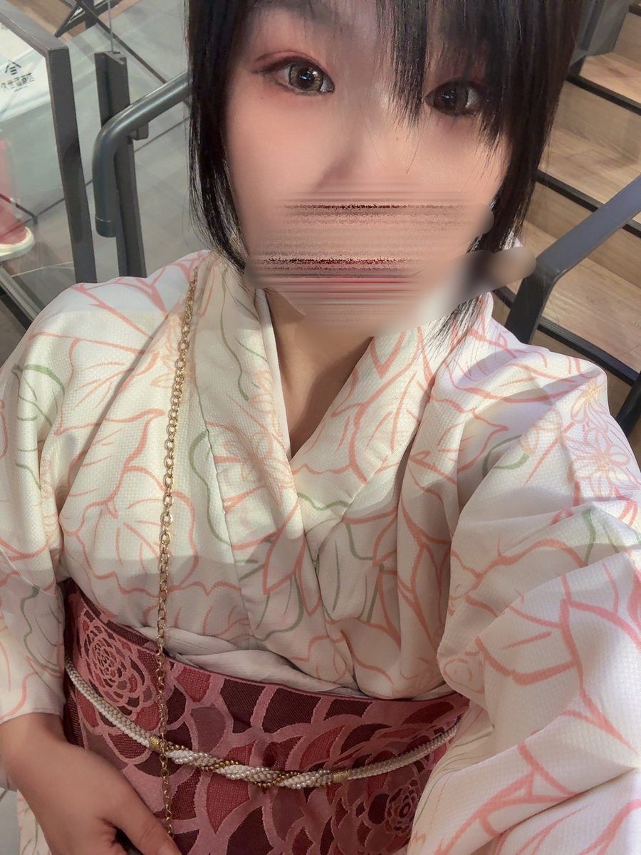 MT_0625chi's tweet photo. 年が変わって少し落ち着いて来たかなぁ～な感じで年明けから色々楽しみまくってます！

ゴルフを始めてしまったからエロを取るかゴルフを取るかで悩む一年になりそうです(*´艸`)ﾌﾟﾌﾟ

お正月の着物写真載せとくꉂ🤣𐤔 https://t.co/zzj4eZI5gs
