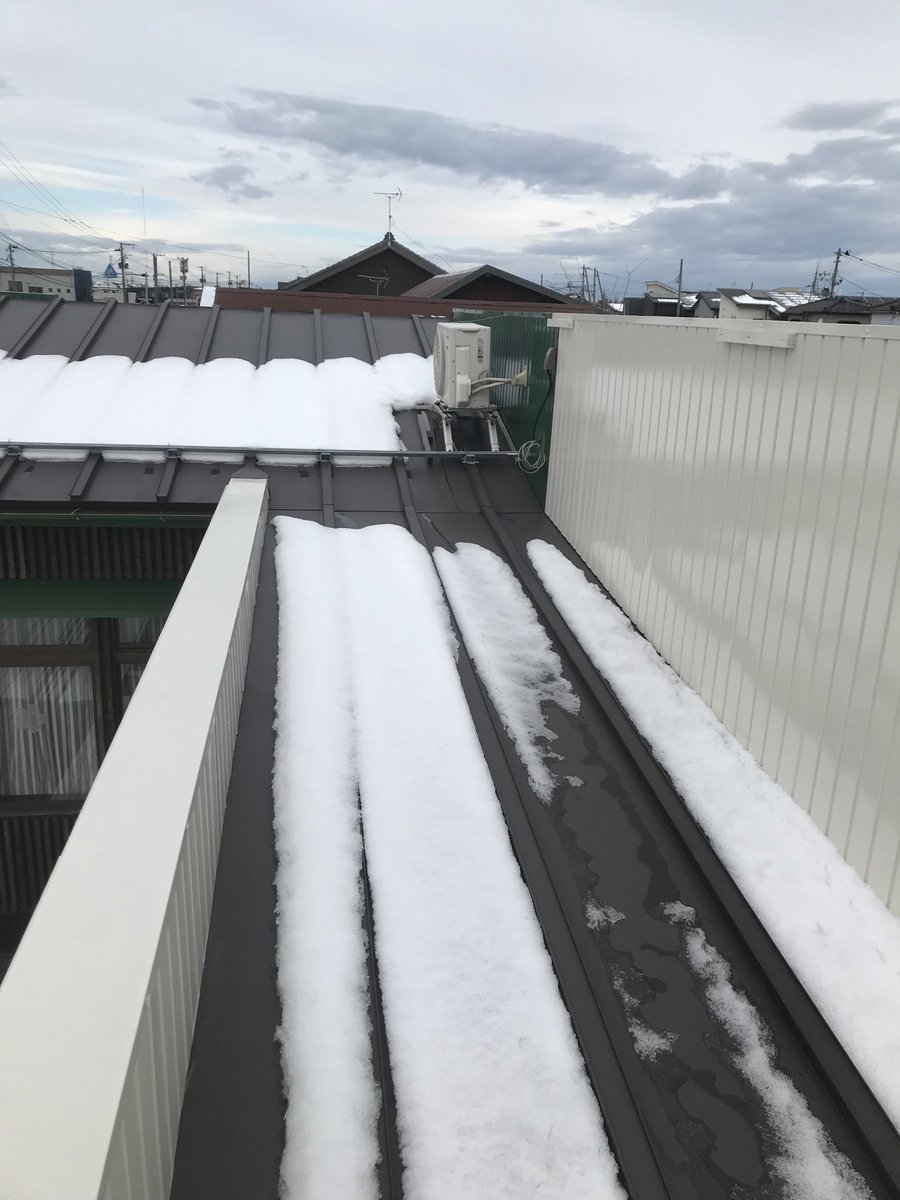 FeelingPay's tweet image. 新年現場はじめは屋根の上から。