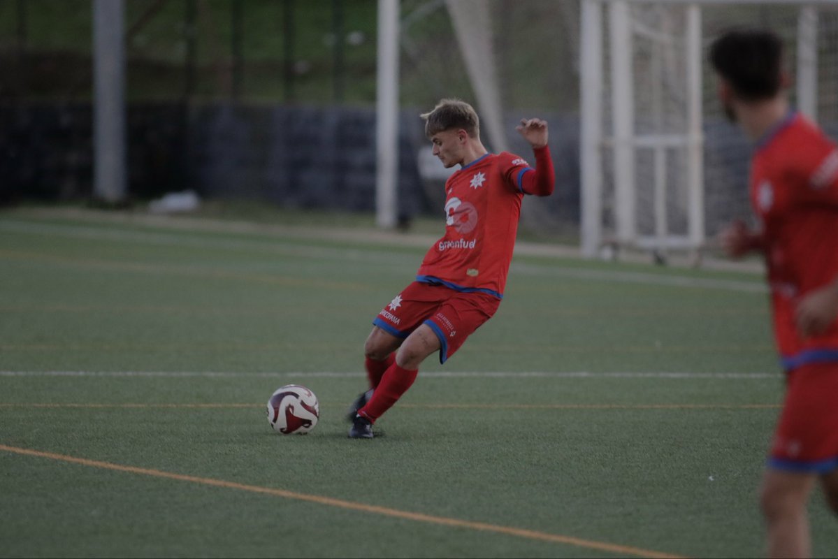 Vuelve el fútbol ! ❤️💪🏻 

Vamos <a href="/UCLaEstrella/">☆ UC LA ESTRELLA ☆</a>  ⚔️
